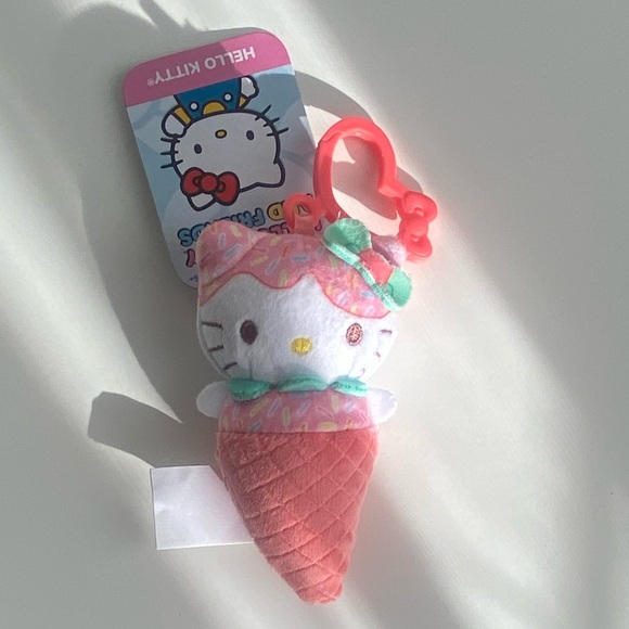 Brand New Hello Kitty Soft Plush Keychain - Picture 3 of 8